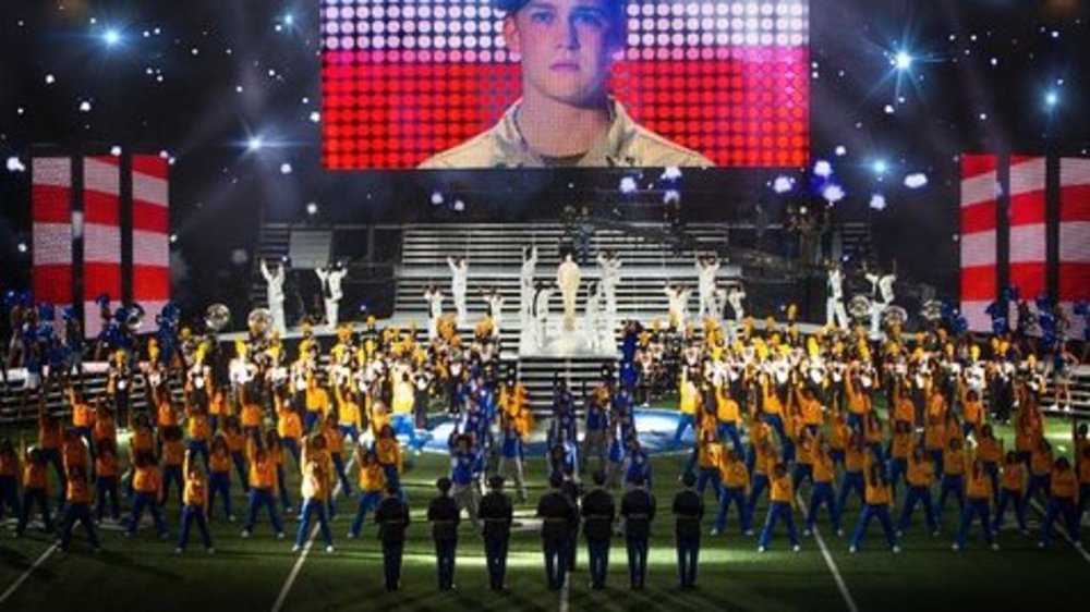 «قدم زدن طولانی بیلی لین در نیمه وقت»(Billy Lynn's Long Halftime Walk)